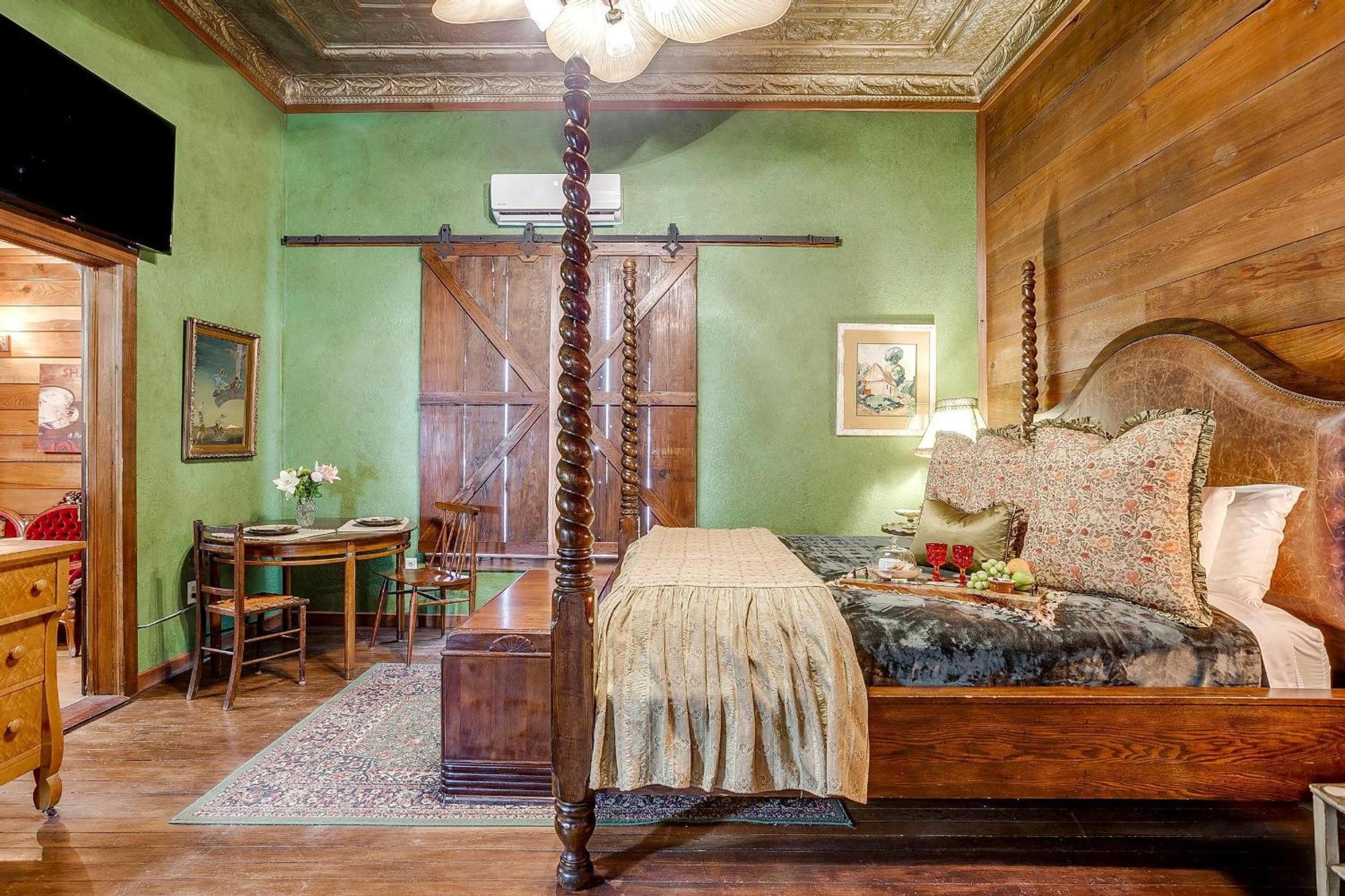 The Gallery House Boutique Hotel *