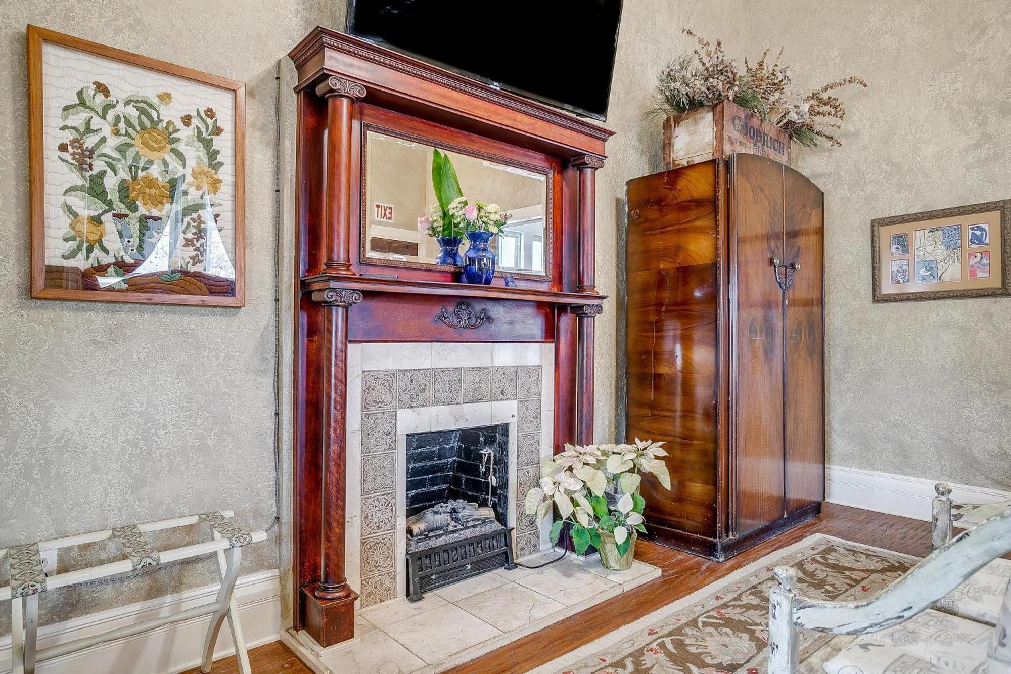The Gallery House Boutique